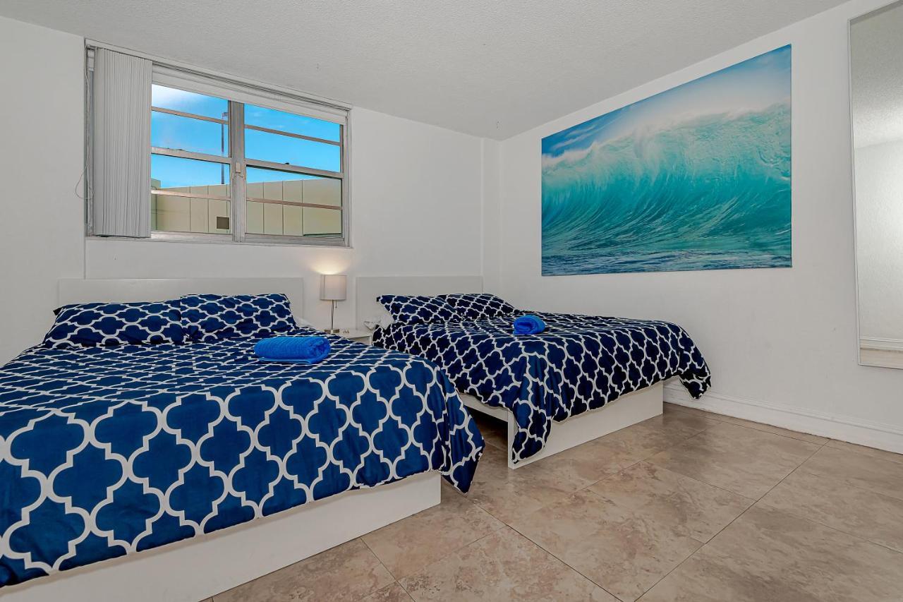 Hollywood On The Beach Exterior photo