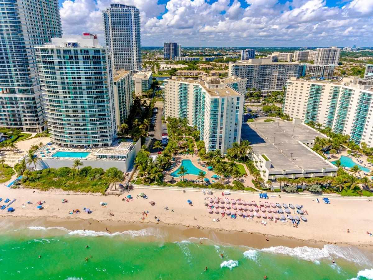 Hollywood On The Beach Exterior photo